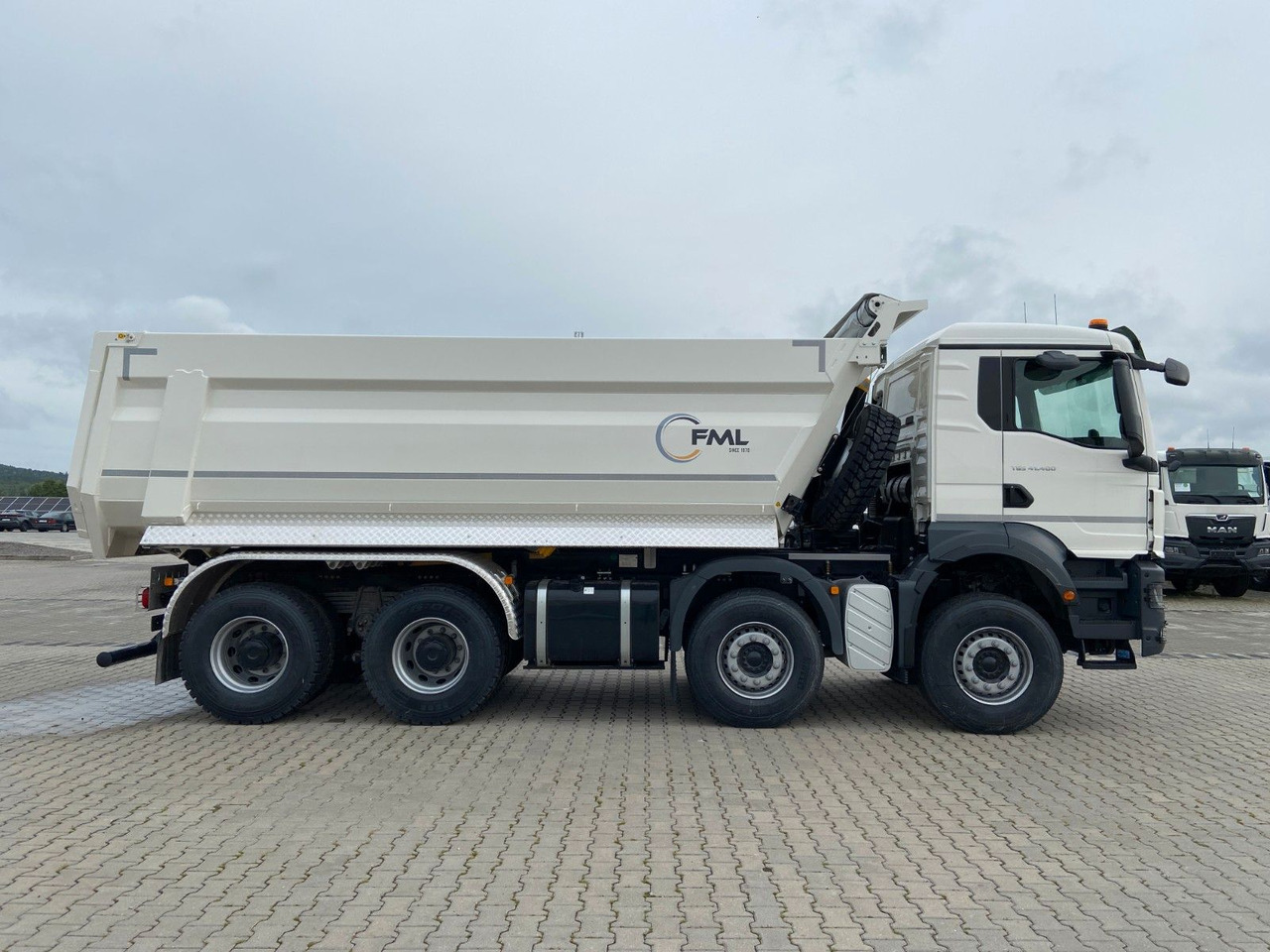 MAN TGS 41.400 8x4 EURO2 FML KIPPER 21M3 - Tipper: picture 3 MAN TGS 41.400 8x4 EURO2 FML KIPPER 21M3 - Tipper: picture 3