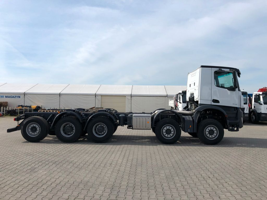 Mercedes-Benz AROCS 4451 10x4 - Cab chassis truck: picture 4 Mercedes-Benz AROCS 4451 10x4 - Cab chassis truck: picture 4