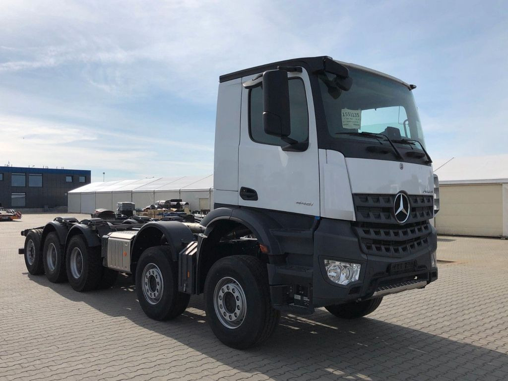 Mercedes-Benz AROCS 4451 10x4 - Cab chassis truck: picture 1 Mercedes-Benz AROCS 4451 10x4 - Cab chassis truck: picture 1