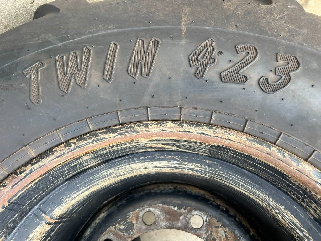 Trelleborg 710/40B22.5 AMPT - Tire for Construction machinery: picture 3 Trelleborg 710/40B22.5 AMPT - Tire for Construction machinery: picture 3