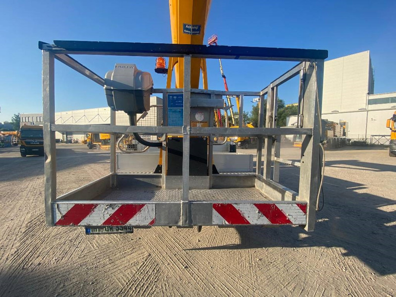 Ruthmann T 330 - Truck mounted aerial platform: picture 5 Ruthmann T 330 - Truck mounted aerial platform: picture 5