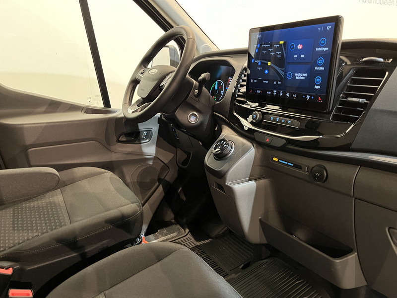 Ford E-Transit 350 L2H2 Trend 68 kWh 184 PK / 100% elektrisch !! / Airco / Cruise Control / CarPlay / Camera / Navigatie / 3-Zits / 220 KM !! Z.G.A.N. ! - Panel van, Electric van: picture 3 Ford E-Transit 350 L2H2 Trend 68 kWh 184 PK / 100% elektrisch !! / Airco / Cruise Control / CarPlay / Camera / Navigatie / 3-Zits / 220 KM !! Z.G.A.N. ! - Panel van, Electric van: picture 3