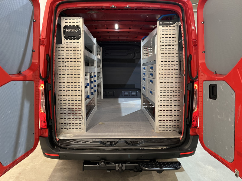 Mercedes-Benz Sprinter 314 CDI L2H1 RWD Servicebus / Sortimo Inrichting / Euro 6 / Airco / Camera / MBUX / Cruise Control / Trekhaak / CarPlay / Navigatie / Imperiaal / 75.000 KM !! / BPM VRIJ !! - Small van: picture 4 Mercedes-Benz Sprinter 314 CDI L2H1 RWD Servicebus / Sortimo Inrichting / Euro 6 / Airco / Camera / MBUX / Cruise Control / Trekhaak / CarPlay / Navigatie / Imperiaal / 75.000 KM !! / BPM VRIJ !! - Small van: picture 4