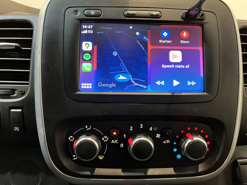 Small van Renault Trafic 2.0 dCi L1H1 120 PK Servicebus / Sortimo Inrichting / Euro 6 / Airco / Camera / CarPlay / Cruise Control / Navigatie / 3-Zits / 27.800 KM !! / BPM VRIJ !!: picture 7