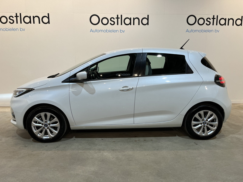 Renault ZOE R110 Experience 52 kWh (Incl. Accu) / CarPlay / Camera / Airco / Cruise Control / LMV / Navigatie / 26.300 KM !! Prijs ex BTW € 11.500,- - Car: picture 3 Renault ZOE R110 Experience 52 kWh (Incl. Accu) / CarPlay / Camera / Airco / Cruise Control / LMV / Navigatie / 26.300 KM !! Prijs ex BTW € 11.500,- - Car: picture 3