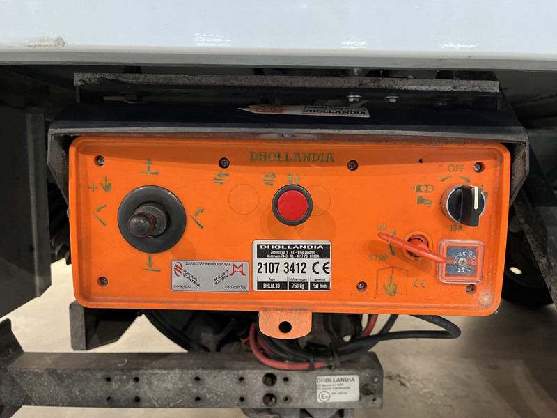 Iveco Daily 35S18 3.0 BE Clixtar Automaat Bakwagen met Laadklep / Laadvermogen 3.060 KG / Euro 6 / Luchtvering / Airco / Camera / CarPlay / Cruise Control / on lease Iveco Daily 35S18 3.0 BE Clixtar Automaat Bakwagen met Laadklep / Laadvermogen 3.060 KG / Euro 6 / Luchtvering / Airco / Camera / CarPlay / Cruise Control /: picture 12