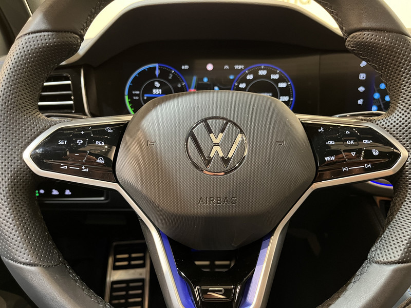 SUV Volkswagen Touareg R 3.0 TSi 462 PK eHybrid 4MOTION Full Options / Luchtvering / IQ Matrix / 360 Camera / Panoramadak / Head-Up / Leder / Stoelventilatie / Stoelverwarming: picture 18