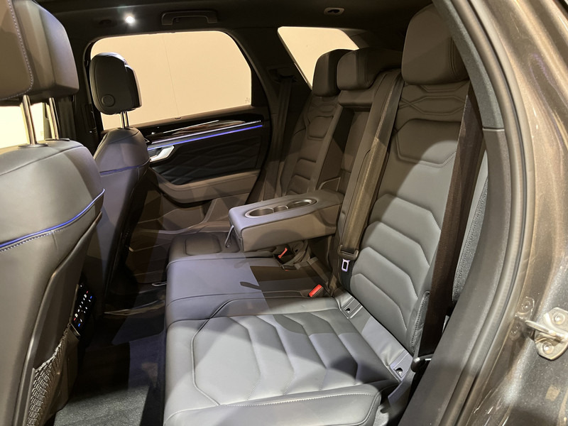 SUV Volkswagen Touareg R 3.0 TSi 462 PK eHybrid 4MOTION Full Options / Luchtvering / IQ Matrix / 360 Camera / Panoramadak / Head-Up / Leder / Stoelventilatie / Stoelverwarming: picture 7