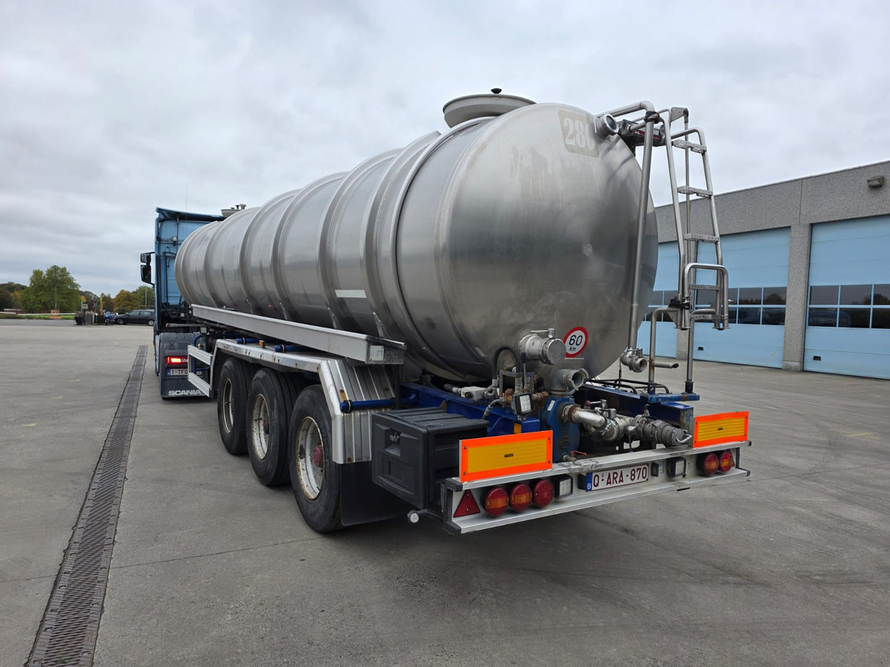 MAGYAR  - Tank semi-trailer: picture 5 MAGYAR  - Tank semi-trailer: picture 5