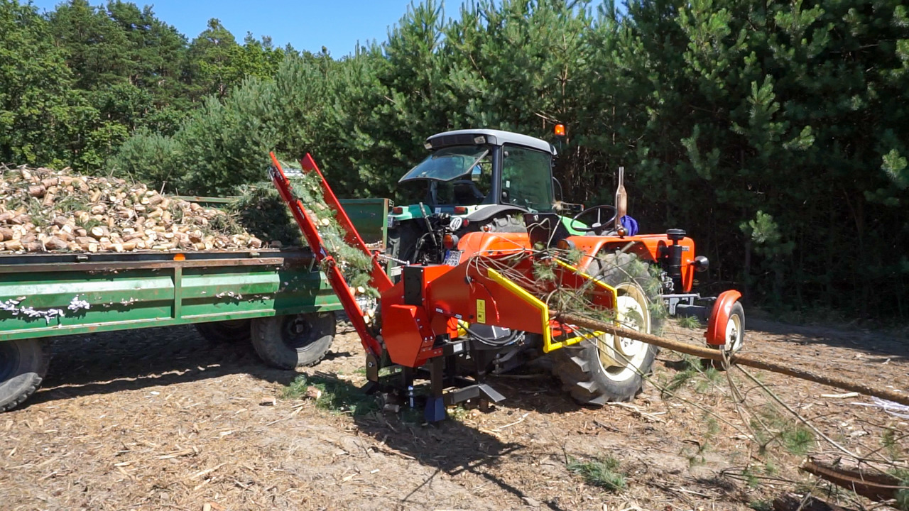 REMET RĘBAK WOM MODEL R-120 + TAŚMOCIĄG 2,3M - Wood chipper: picture 4 REMET RĘBAK WOM MODEL R-120 + TAŚMOCIĄG 2,3M - Wood chipper: picture 4