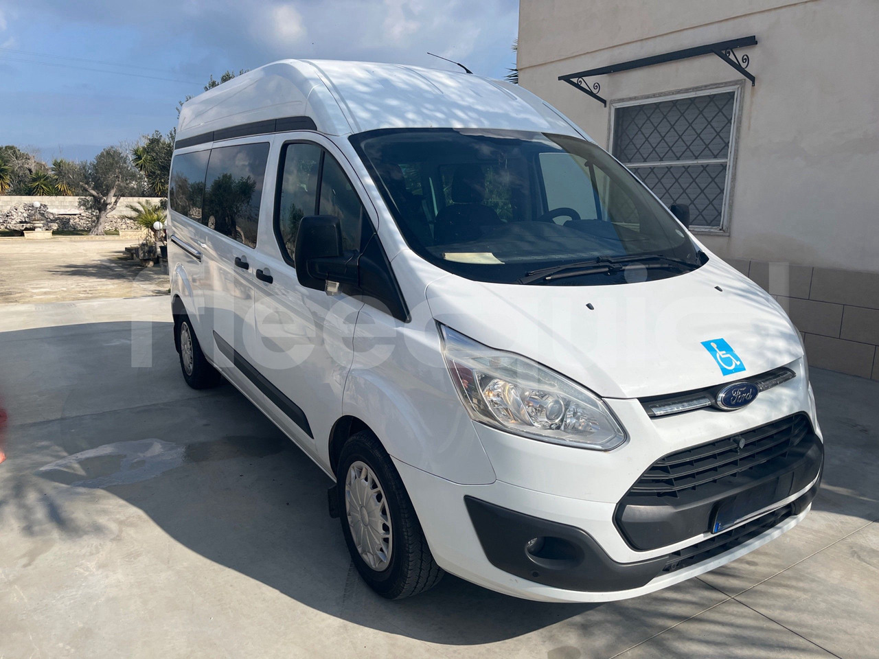 Ford Transit - Coach: picture 1 Ford Transit - Coach: picture 1
