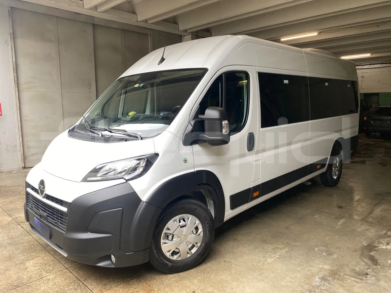Opel Movano - Minibus, Passenger van: picture 3 Opel Movano - Minibus, Passenger van: picture 3