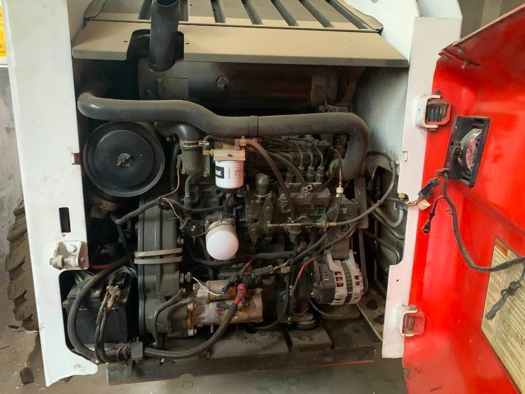 Bobcat S 300 - Skid steer loader: picture 3 Bobcat S 300 - Skid steer loader: picture 3