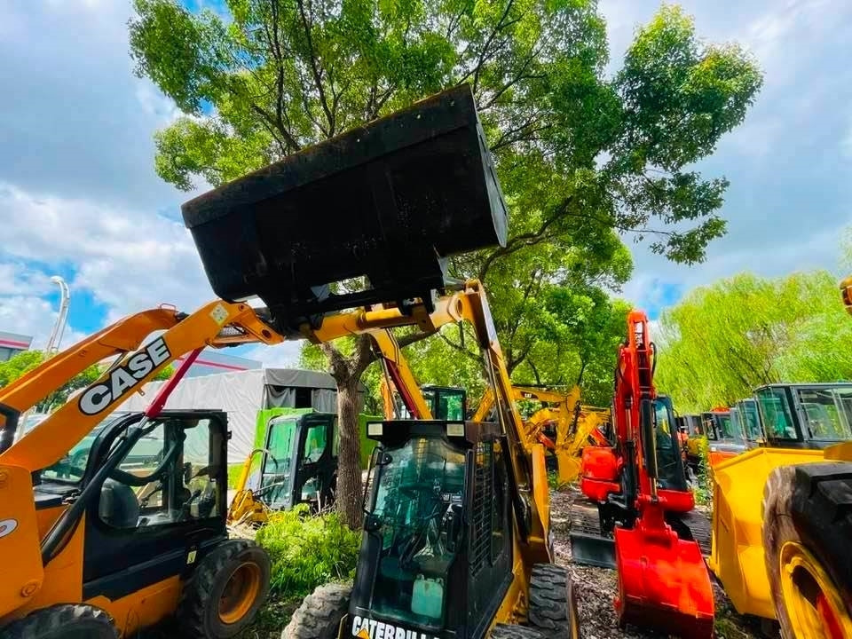 CAT 246B - Skid steer loader: picture 4 CAT 246B - Skid steer loader: picture 4