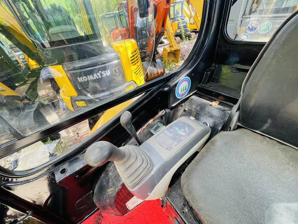 CAT 303C CR - Mini excavator: picture 2 CAT 303C CR - Mini excavator: picture 2