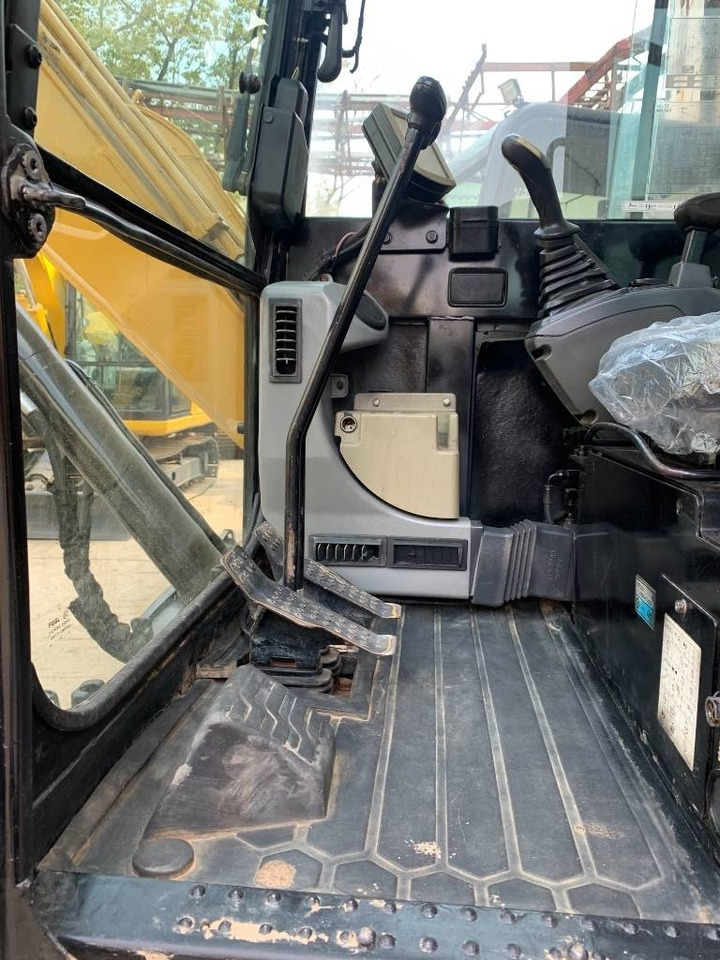 CAT 305.5E2 - Crawler excavator: picture 4 CAT 305.5E2 - Crawler excavator: picture 4