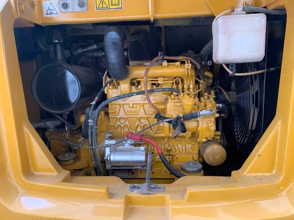 CAT 305.5E2 - Crawler excavator: picture 2 CAT 305.5E2 - Crawler excavator: picture 2