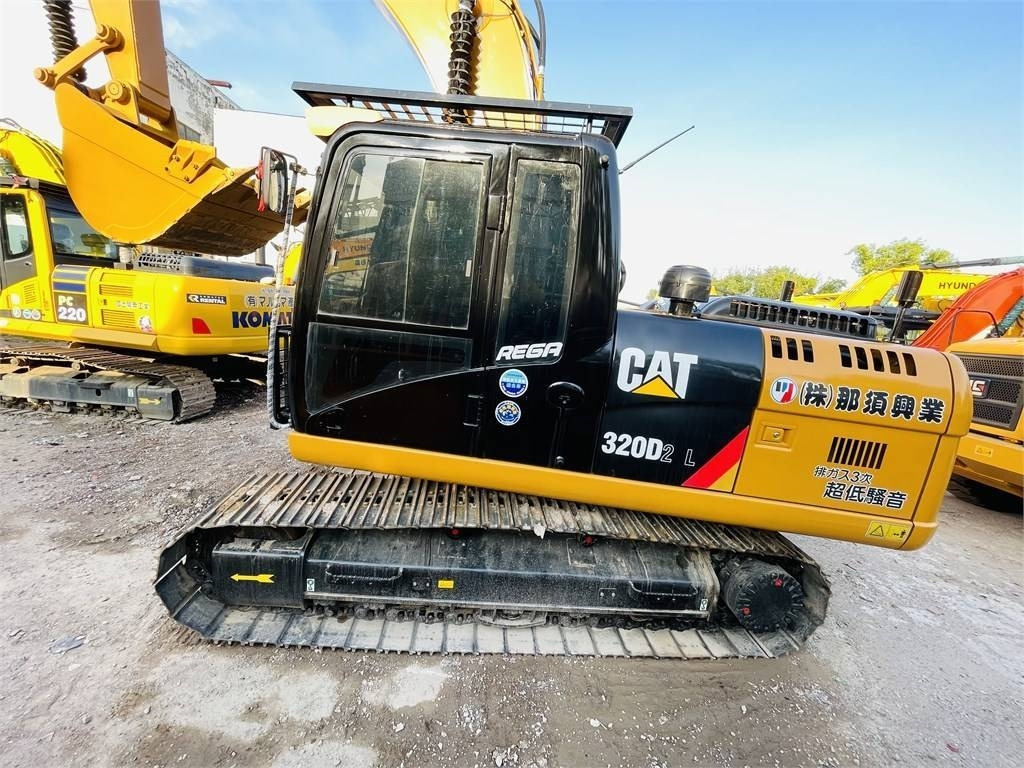 CAT 320d2l - Crawler excavator: picture 5 CAT 320d2l - Crawler excavator: picture 5