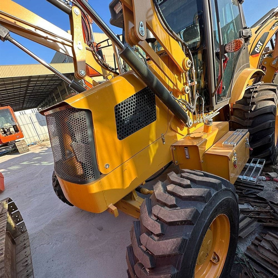CAT 420 F - Backhoe loader: picture 4 CAT 420 F - Backhoe loader: picture 4