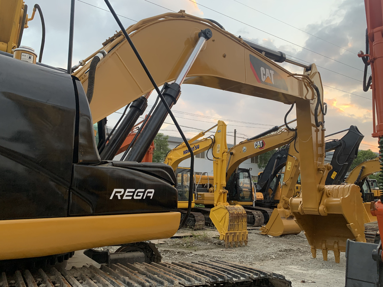 CATERPILLAR 325D - Crawler excavator: picture 4 CATERPILLAR 325D - Crawler excavator: picture 4