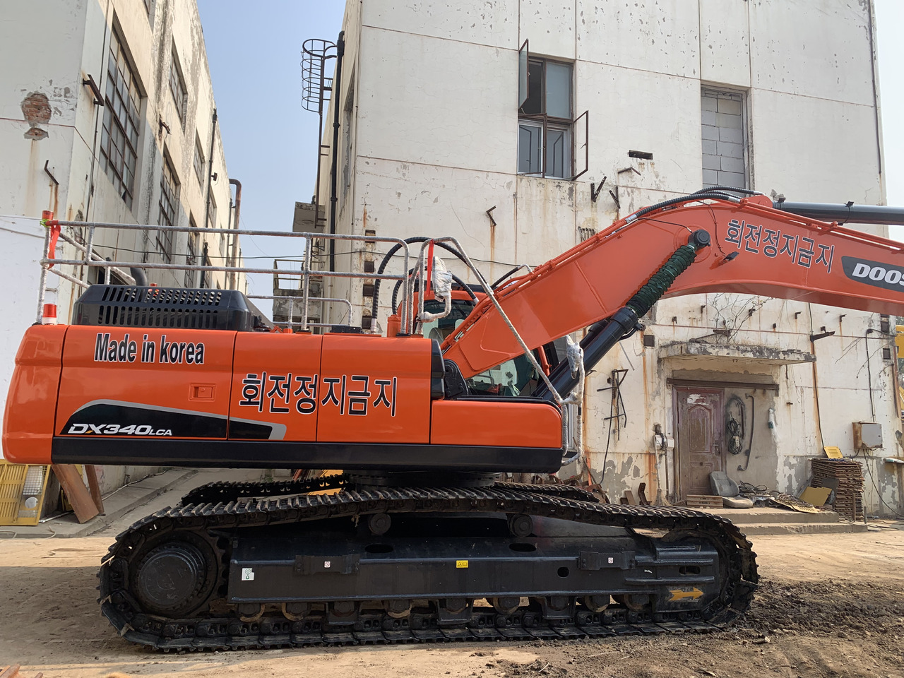 DOOSAN DX340LCA - Crawler excavator: picture 4 DOOSAN DX340LCA - Crawler excavator: picture 4