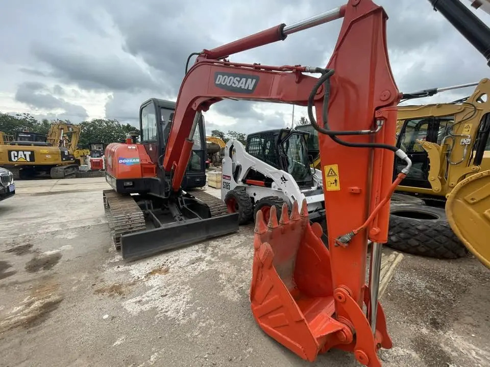 Doosan DH60-7 - Mini excavator: picture 2 Doosan DH60-7 - Mini excavator: picture 2