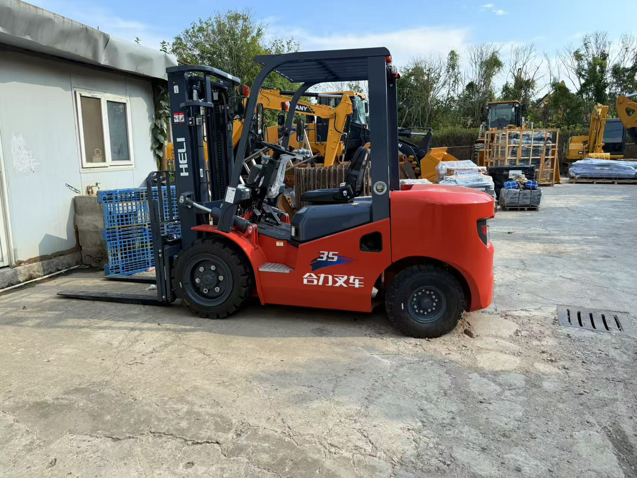 Heli CPC35 - Diesel forklift: picture 1 Heli CPC35 - Diesel forklift: picture 1