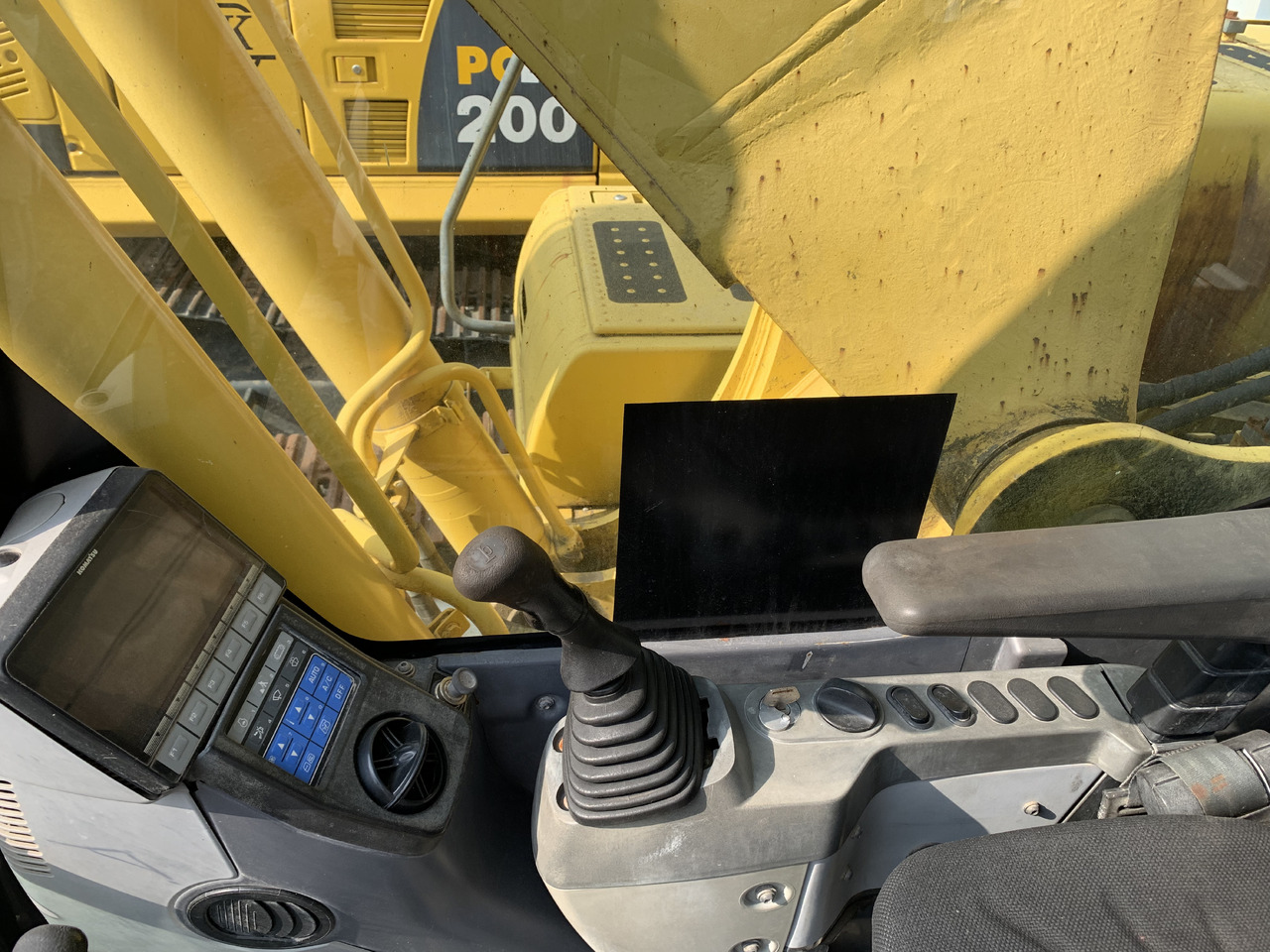KOMATSU PC240 - Crawler excavator: picture 5 KOMATSU PC240 - Crawler excavator: picture 5