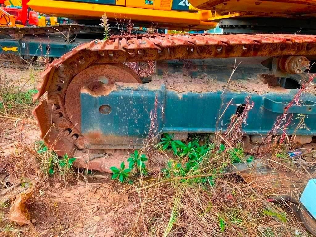 Komatsu PC 240 - Crawler excavator: picture 5 Komatsu PC 240 - Crawler excavator: picture 5