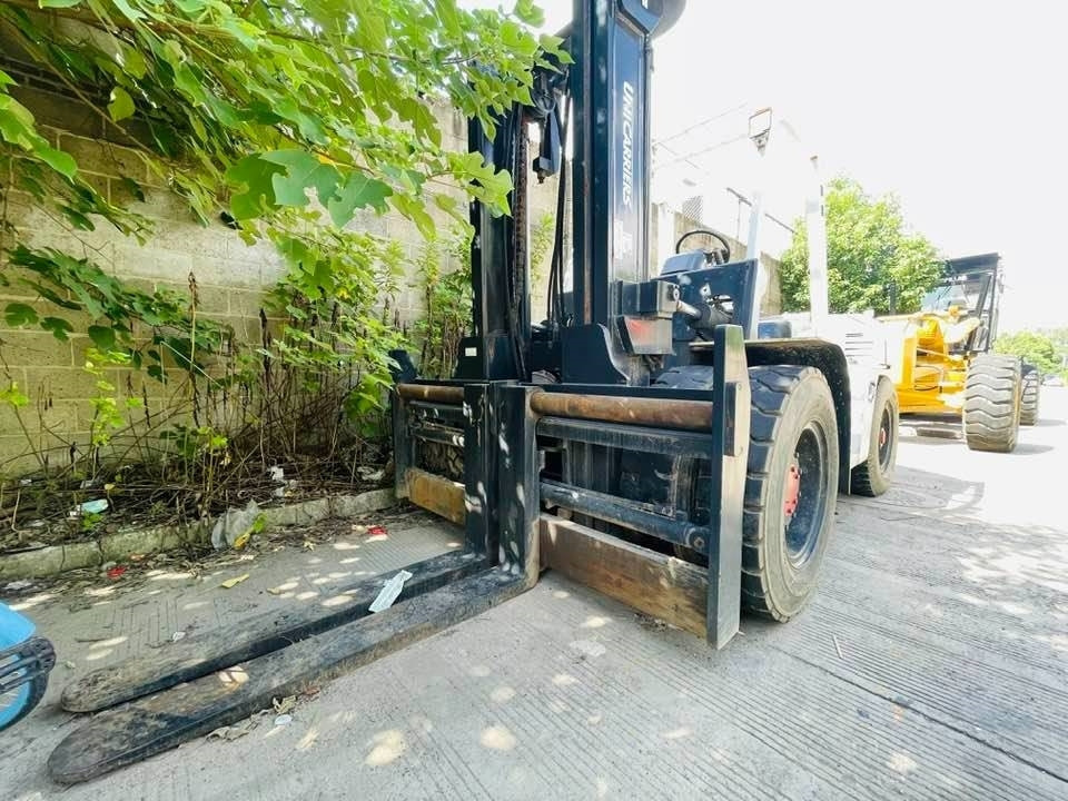 TCM FD100Z8 - Diesel forklift: picture 5 TCM FD100Z8 - Diesel forklift: picture 5