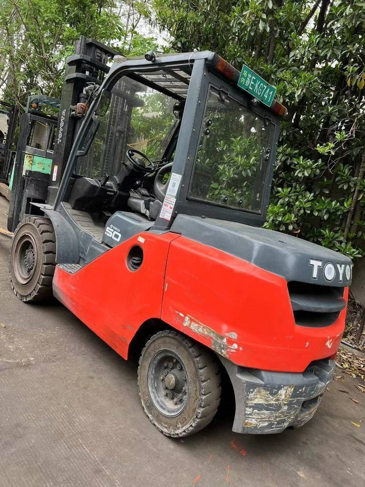 Toyota 8FD50N - Electric forklift: picture 3 Toyota 8FD50N - Electric forklift: picture 3