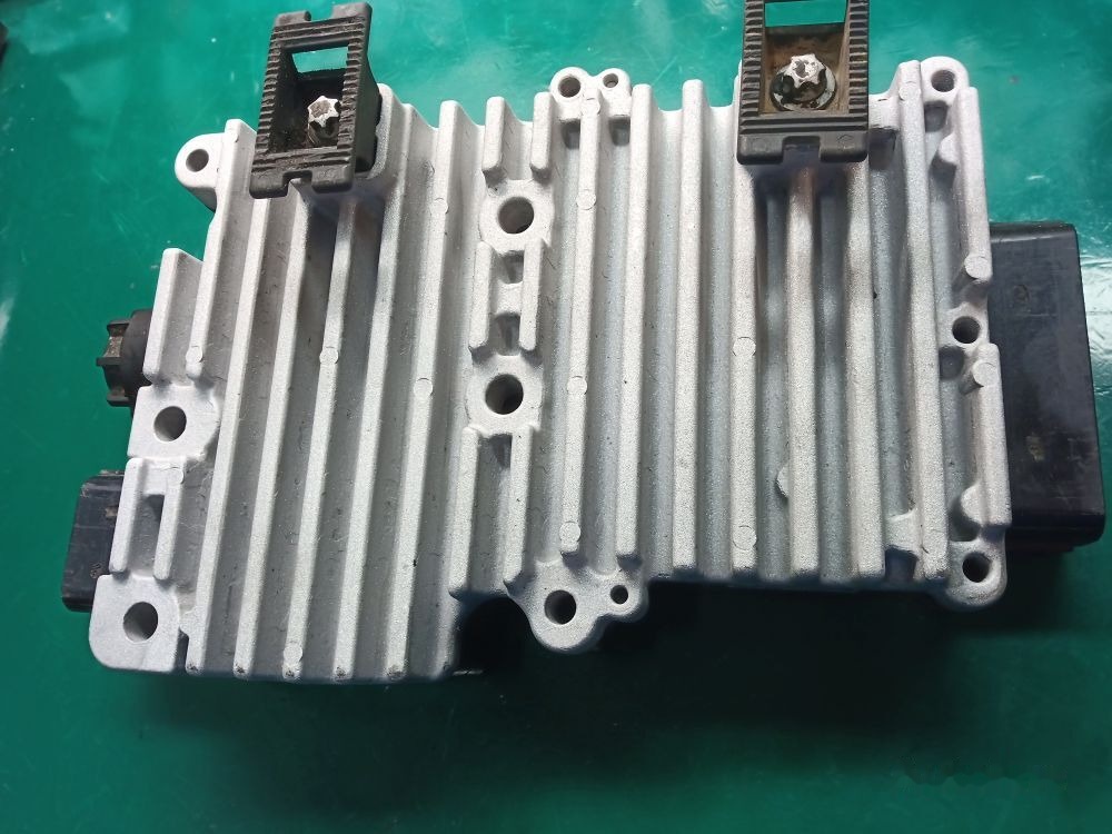 Mercedes-Benz Naprawa sterownik elektroniczny wszystkie marki Mercedes VOLVO R   Bosch Naprawa sterownik elektroniczny wszystkie marki Mercedes VOLVO RENAULT - Electrical system for Truck: picture 2 Mercedes-Benz Naprawa sterownik elektroniczny wszystkie marki Mercedes VOLVO R   Bosch Naprawa sterownik elektroniczny wszystkie marki Mercedes VOLVO RENAULT - Electrical system for Truck: picture 2