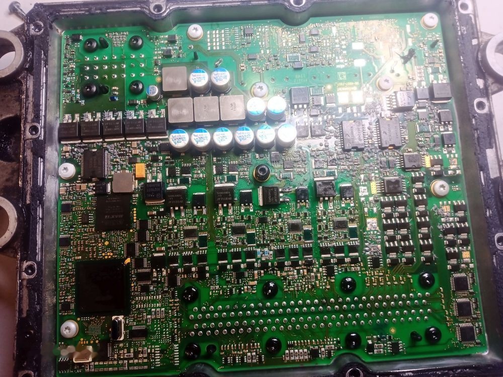 Mercedes-Benz Naprawa sterownik elektroniczny wszystkie marki Mercedes VOLVO R   Bosch Naprawa sterownik elektroniczny wszystkie marki Mercedes VOLVO RENAULT - Electrical system for Truck: picture 1 Mercedes-Benz Naprawa sterownik elektroniczny wszystkie marki Mercedes VOLVO R   Bosch Naprawa sterownik elektroniczny wszystkie marki Mercedes VOLVO RENAULT - Electrical system for Truck: picture 1