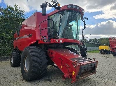 Case IH AXIAL FLOW 8010 - Combine harvester: picture 4 Case IH AXIAL FLOW 8010 - Combine harvester: picture 4