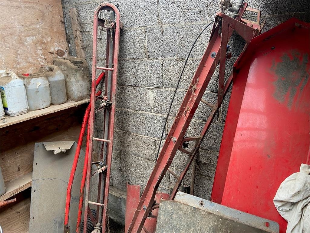 Hardi COMANDER 2800 L 24 M  - Trailed sprayer: picture 5 Hardi COMANDER 2800 L 24 M  - Trailed sprayer: picture 5