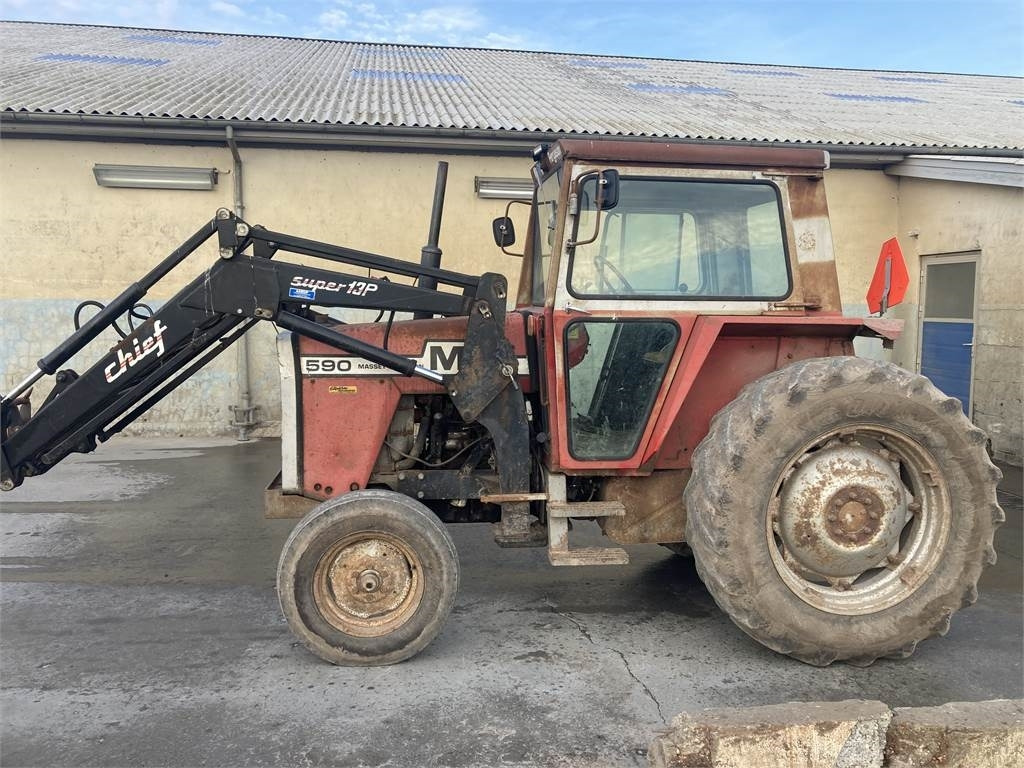 Massey Ferguson 590-2WD - Farm tractor: picture 1 Massey Ferguson 590-2WD - Farm tractor: picture 1