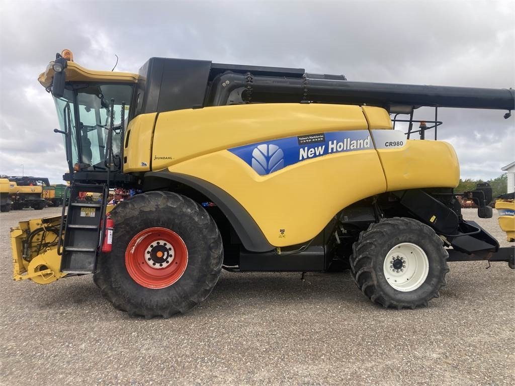 New Holland CR980SLH - Combine harvester: picture 4 New Holland CR980SLH - Combine harvester: picture 4