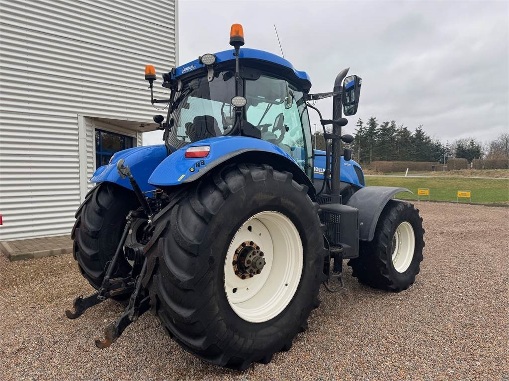 New Holland T7.220 AC - Farm tractor: picture 3 New Holland T7.220 AC - Farm tractor: picture 3