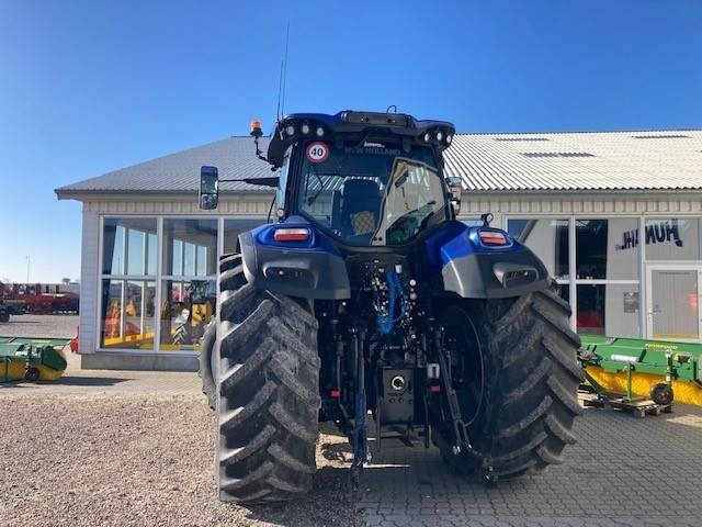 New Holland T7.315 HD AC NEW GEN - Farm tractor: picture 3 New Holland T7.315 HD AC NEW GEN - Farm tractor: picture 3