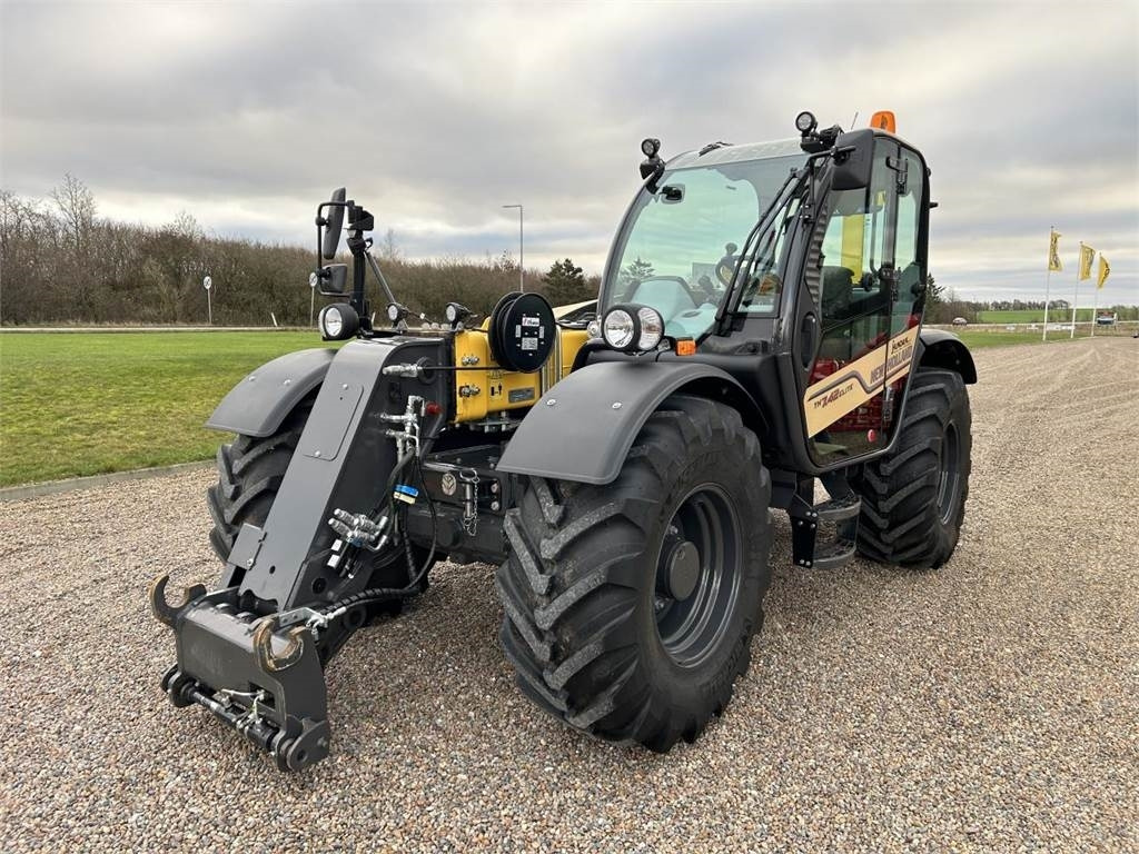 New Holland TH7.42-145HP NEW - Telescopic handler: picture 4 New Holland TH7.42-145HP NEW - Telescopic handler: picture 4
