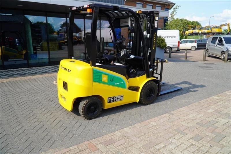 Eurotrac EL TRUCK - Electric forklift: picture 3 Eurotrac EL TRUCK - Electric forklift: picture 3