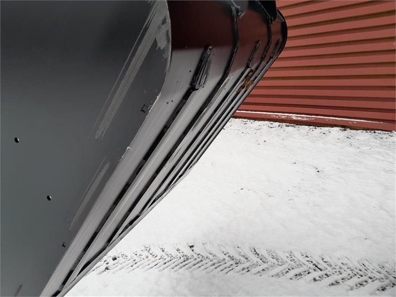 Eurotrac Svensker skovl - Loader bucket for Construction machinery: picture 3 Eurotrac Svensker skovl - Loader bucket for Construction machinery: picture 3