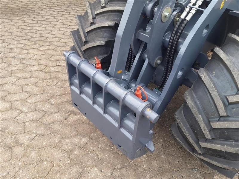 Eurotrac W12 med førerhus - Compact loader: picture 5 Eurotrac W12 med førerhus - Compact loader: picture 5