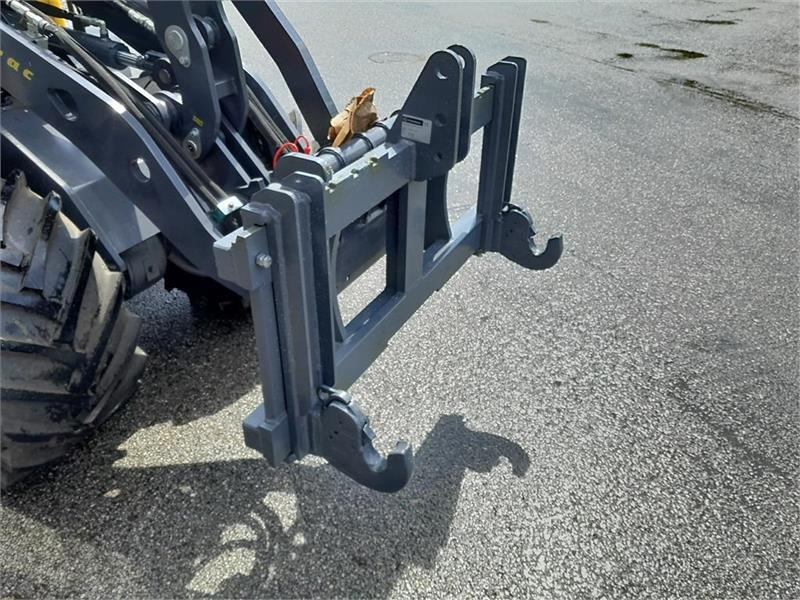 FK Machinery 3 PUNKTS OPHÆNG - Quick coupler for Construction machinery: picture 3 FK Machinery 3 PUNKTS OPHÆNG - Quick coupler for Construction machinery: picture 3