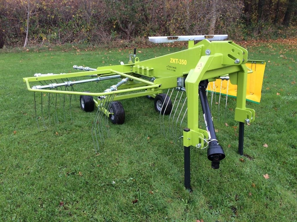 J-Maskiner 350 - Tedder/ Rake: picture 1 J-Maskiner 350 - Tedder/ Rake: picture 1