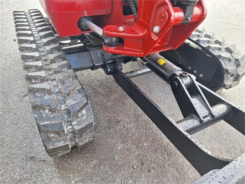 Mini excavator Mole M20: picture 8