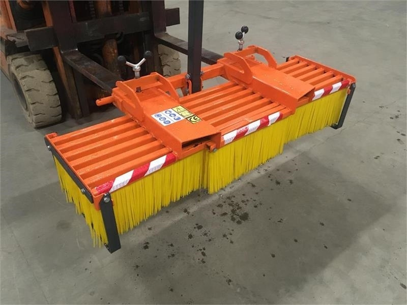 - - - Sweeper 1.50 - Broom for Municipal/ Special vehicle: picture 3 - - - Sweeper 1.50 - Broom for Municipal/ Special vehicle: picture 3