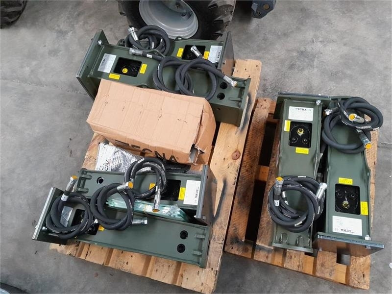 - - - TECHNA Professionel - Hydraulic hammer for Mini excavator: picture 1 - - - TECHNA Professionel - Hydraulic hammer for Mini excavator: picture 1