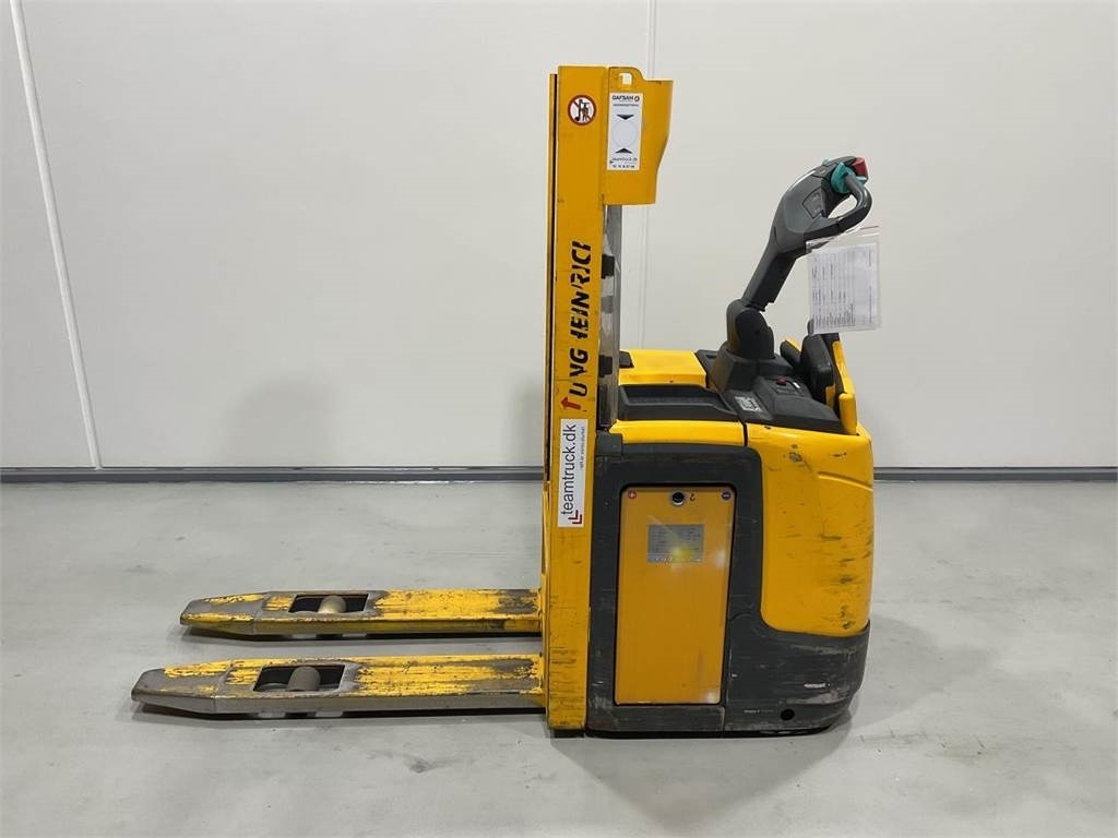 Jungheinrich ERC 212 - Stacker: picture 3 Jungheinrich ERC 212 - Stacker: picture 3