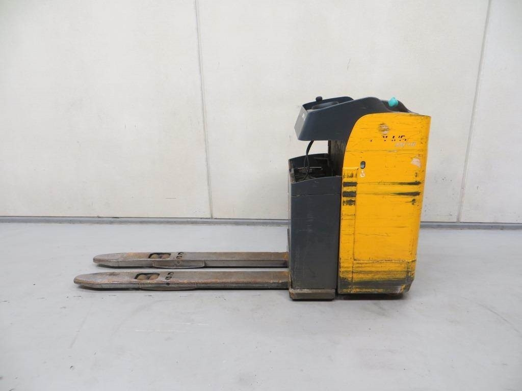 Jungheinrich ESE 120 - Pallet truck: picture 2 Jungheinrich ESE 120 - Pallet truck: picture 2